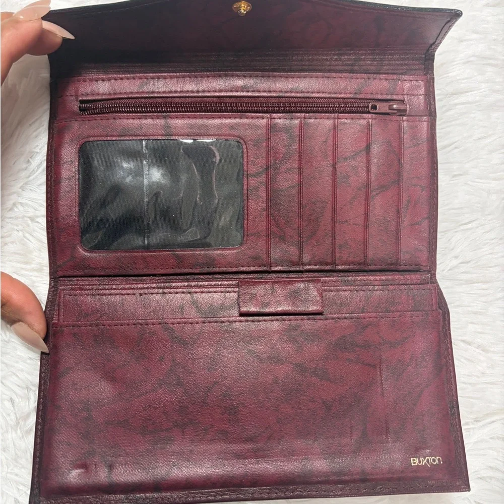 Buxton Leather Envelope Wallet in Wine Red